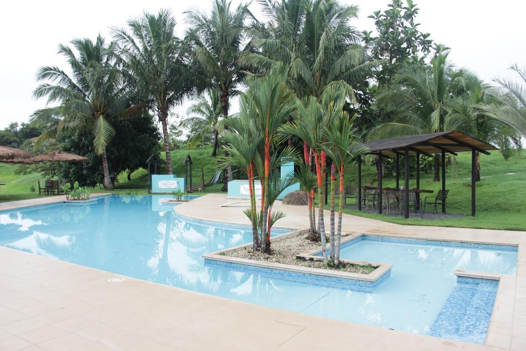 Hotel Vista Lago Santiago Exteriör bild